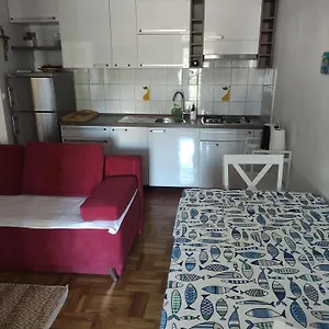 Vesna 2 Persons Appartamento Njivice